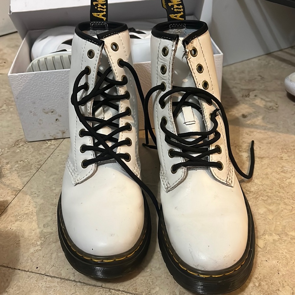 Dr Martens combat boots white